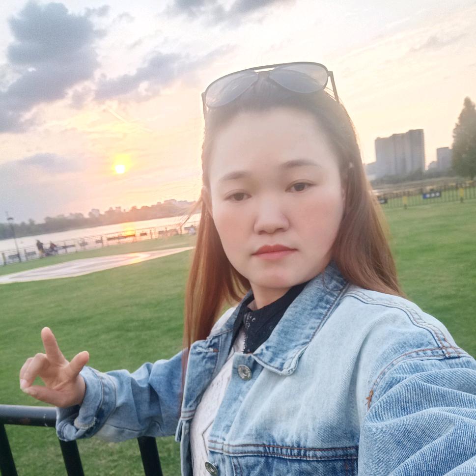 彝族姑娘