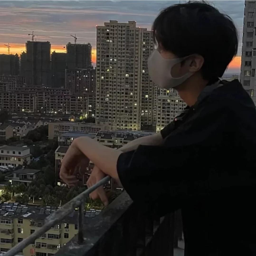 坠   梦