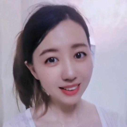 育见莎莎