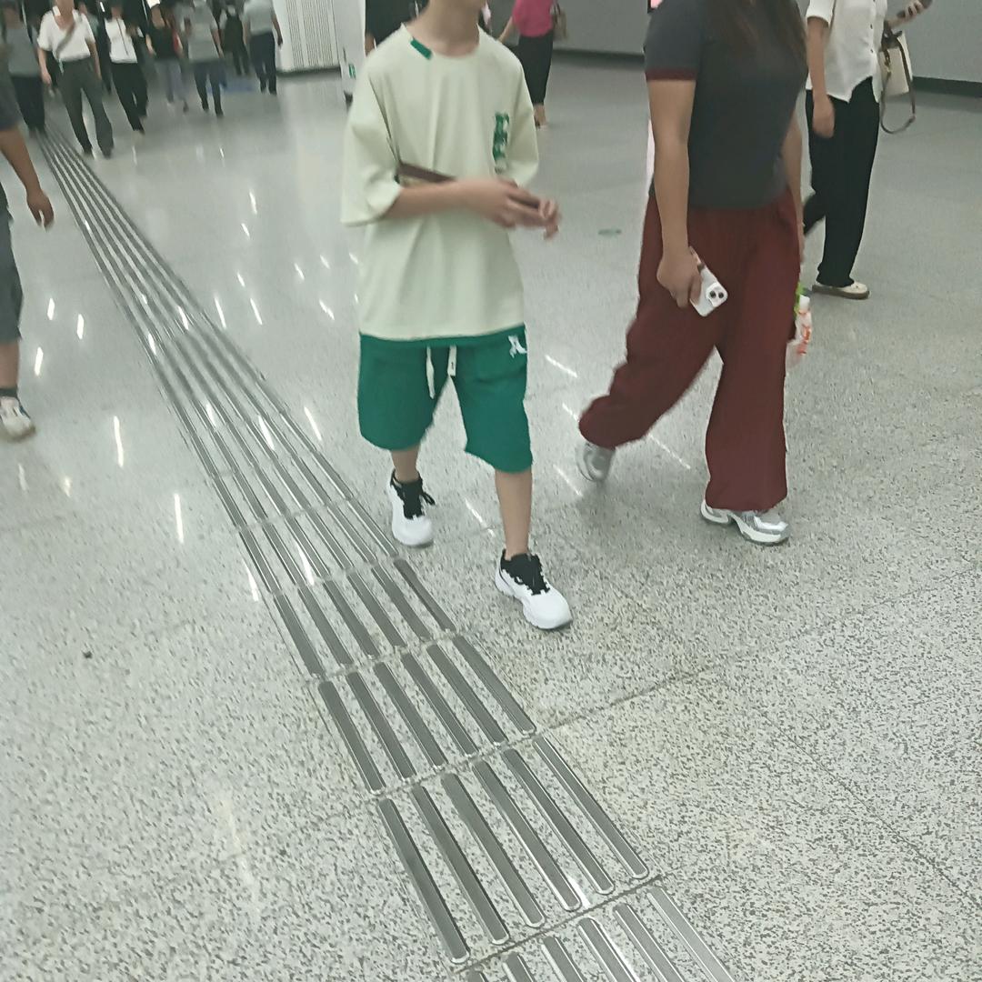 养虾大叔