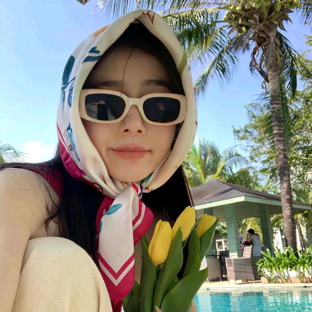 悦  己