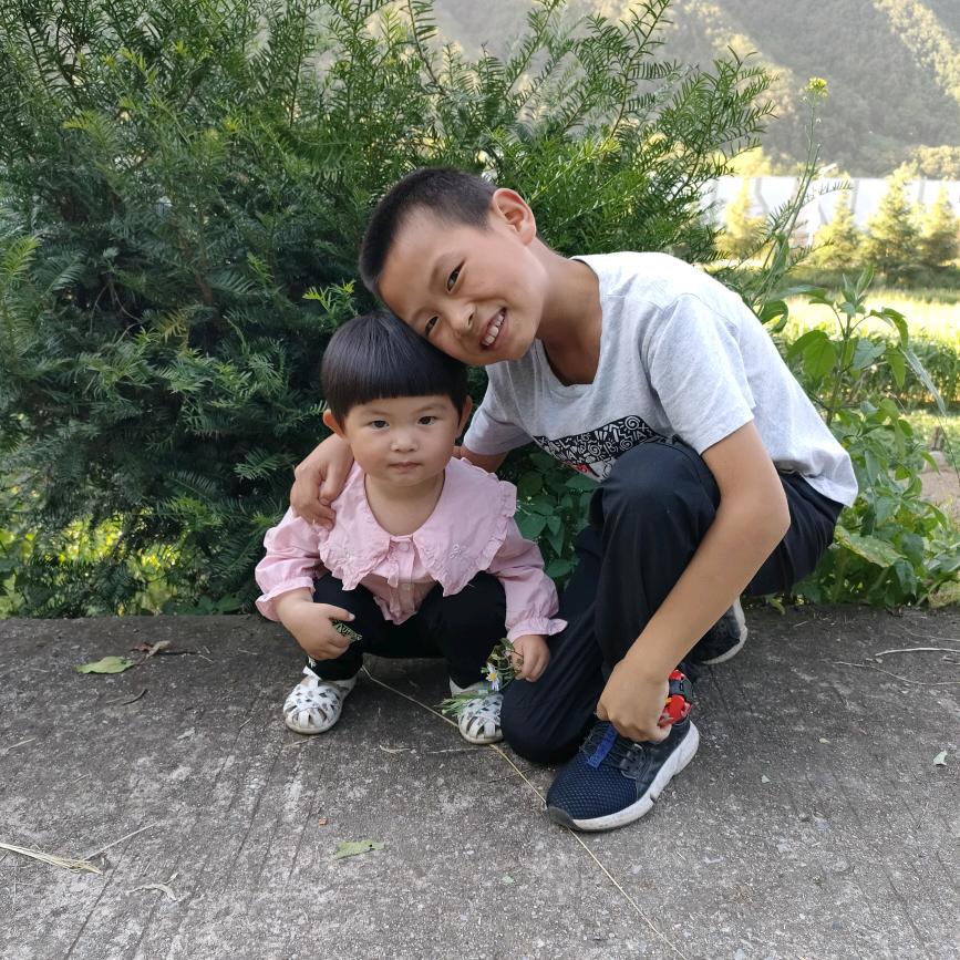 杨肖琼