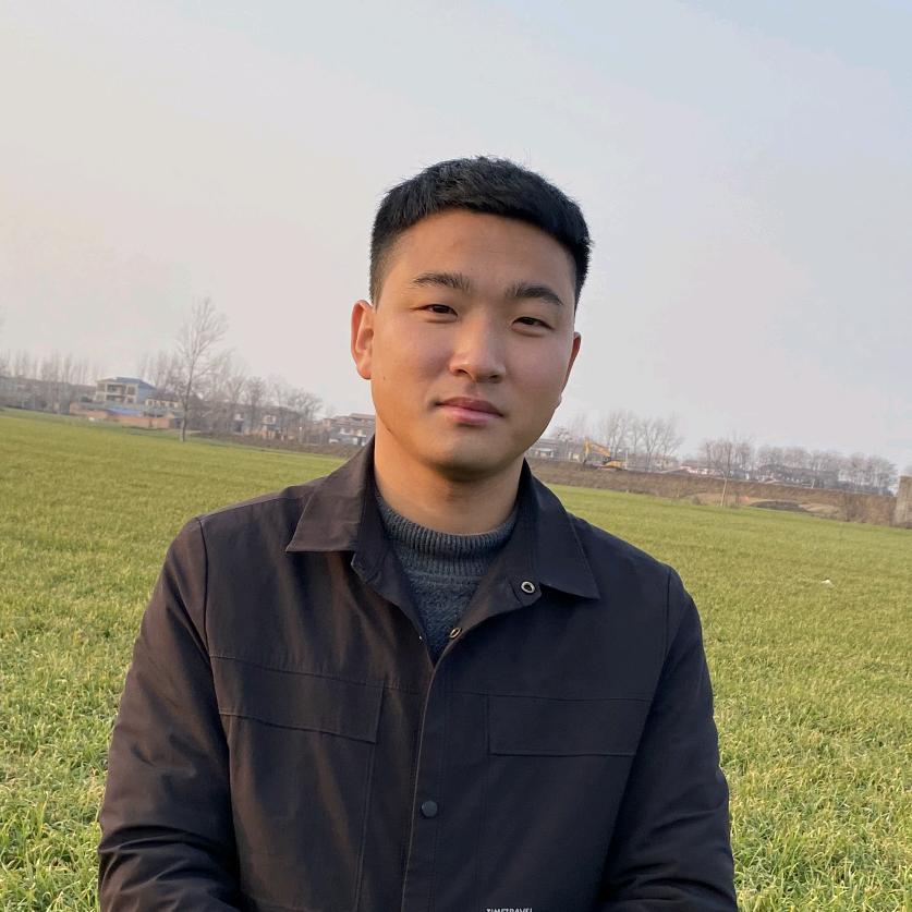 90后村支书刘佳坤