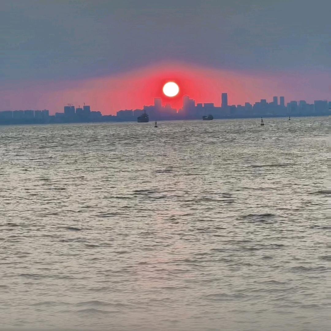 酒不醉人人自醉