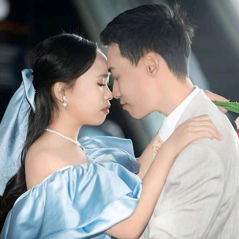 🇱🇦hli.ham丽丽🇨🇳🥴?