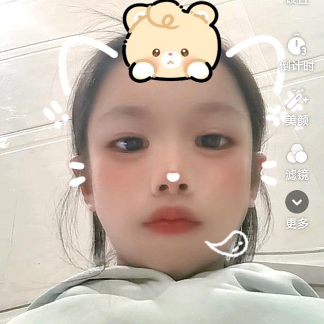 可愛的小女孩.