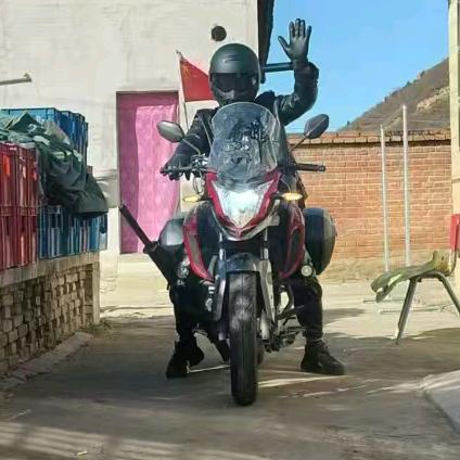 又有故事，又有酒，想听故事往里走