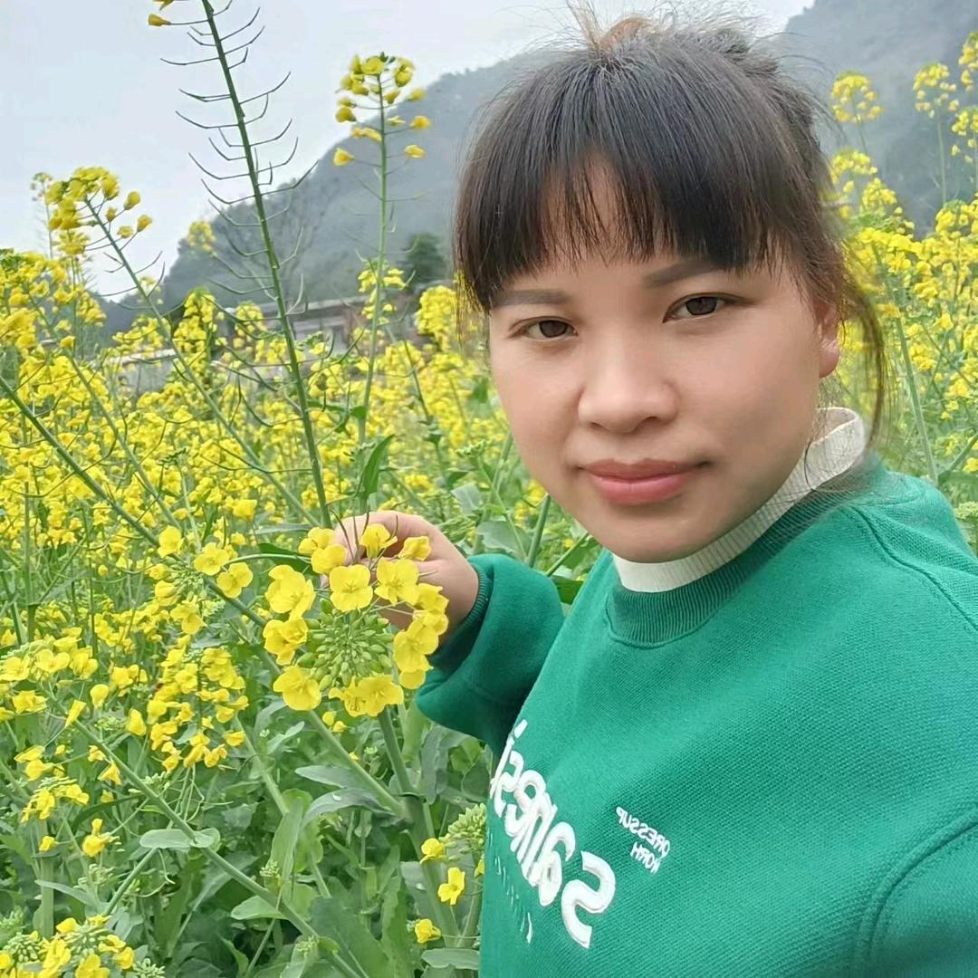 覃羽墨