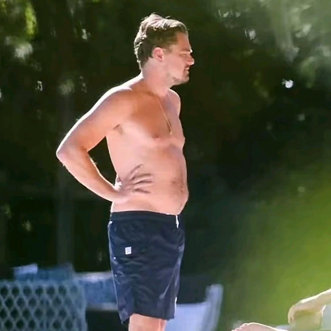 我有一块大腹肌