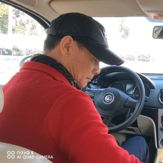 钱亮群
