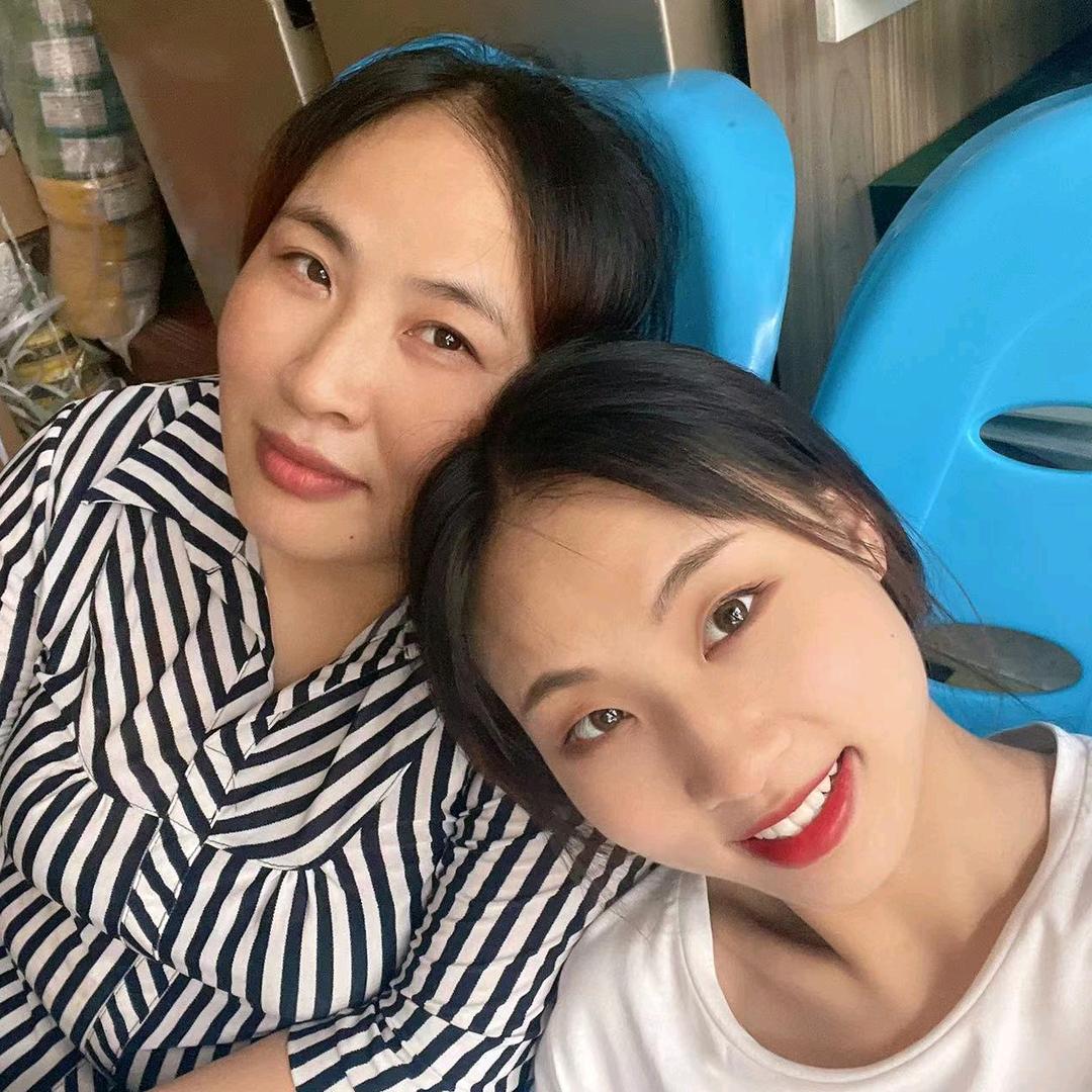 我是六月的小龙女没有人要了