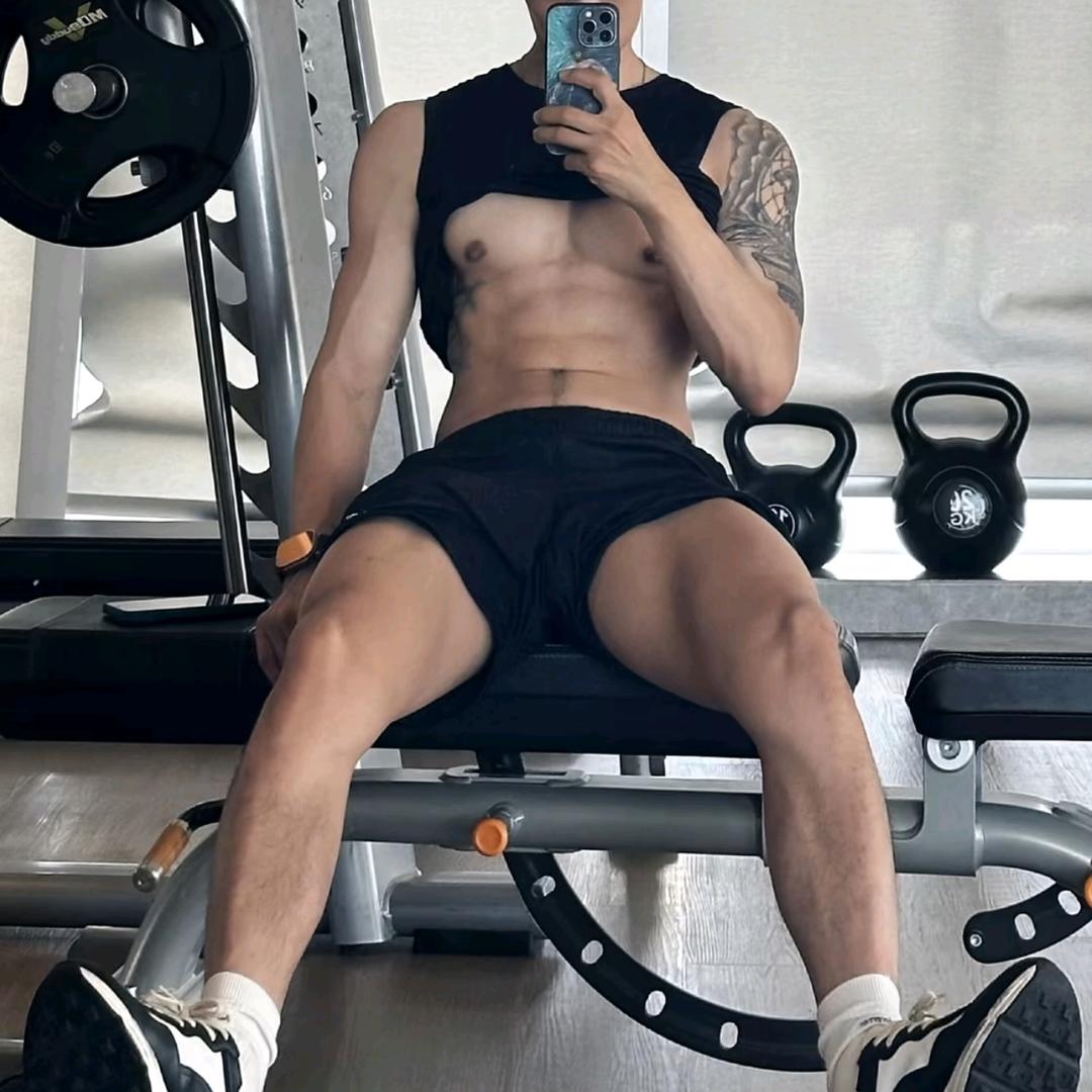 快乐风男🌈