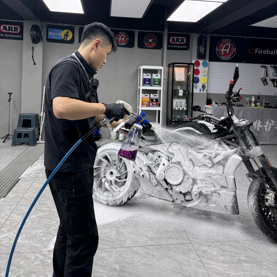 鸡西亿星租车（8号俱乐部）