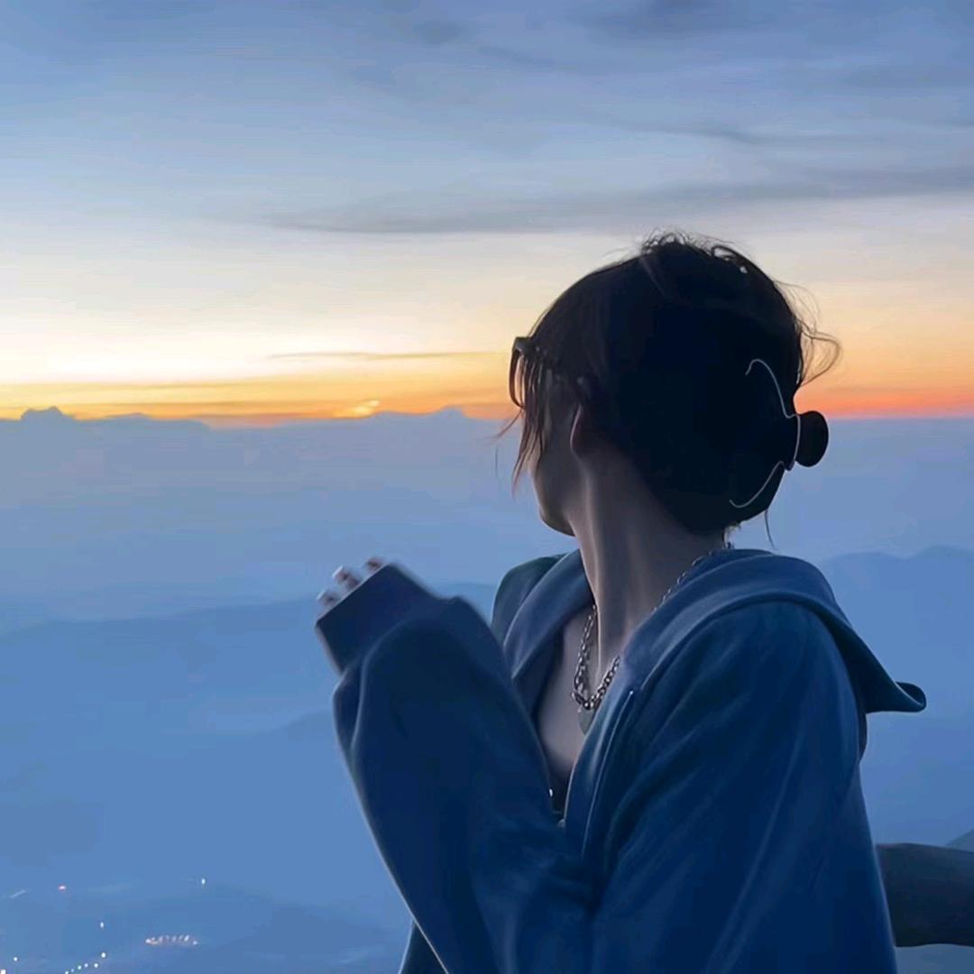 靓女小王