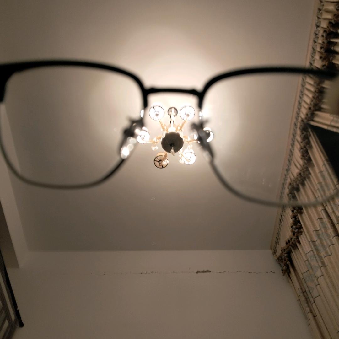 寂寞一根烟(ง •̀_•́)ง