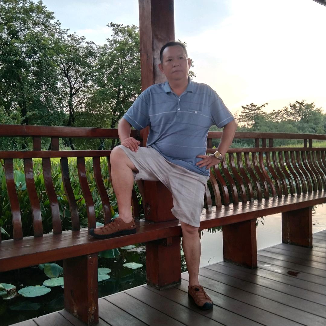 刘忠金，师生，