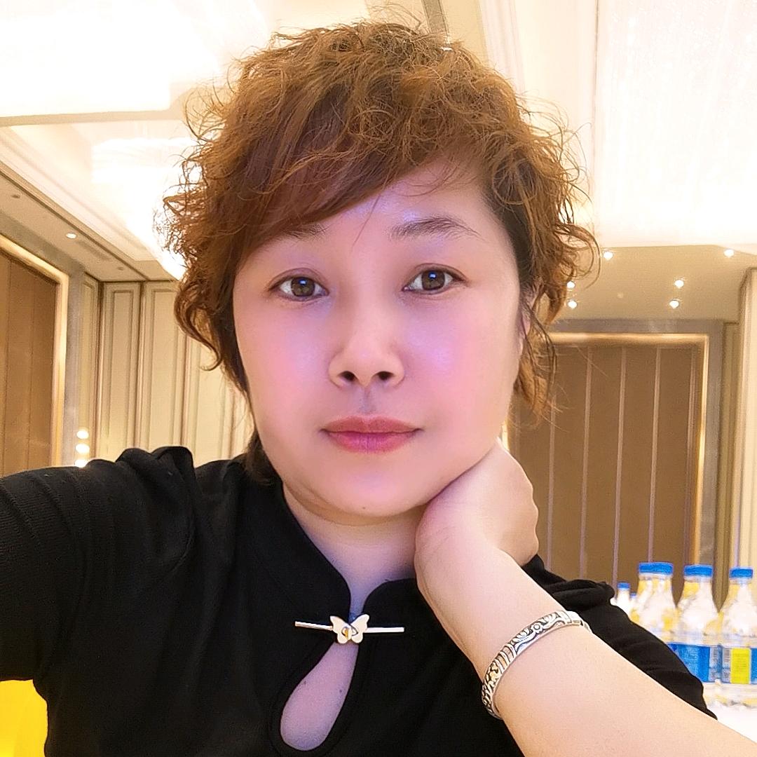 高平美发用品小凤