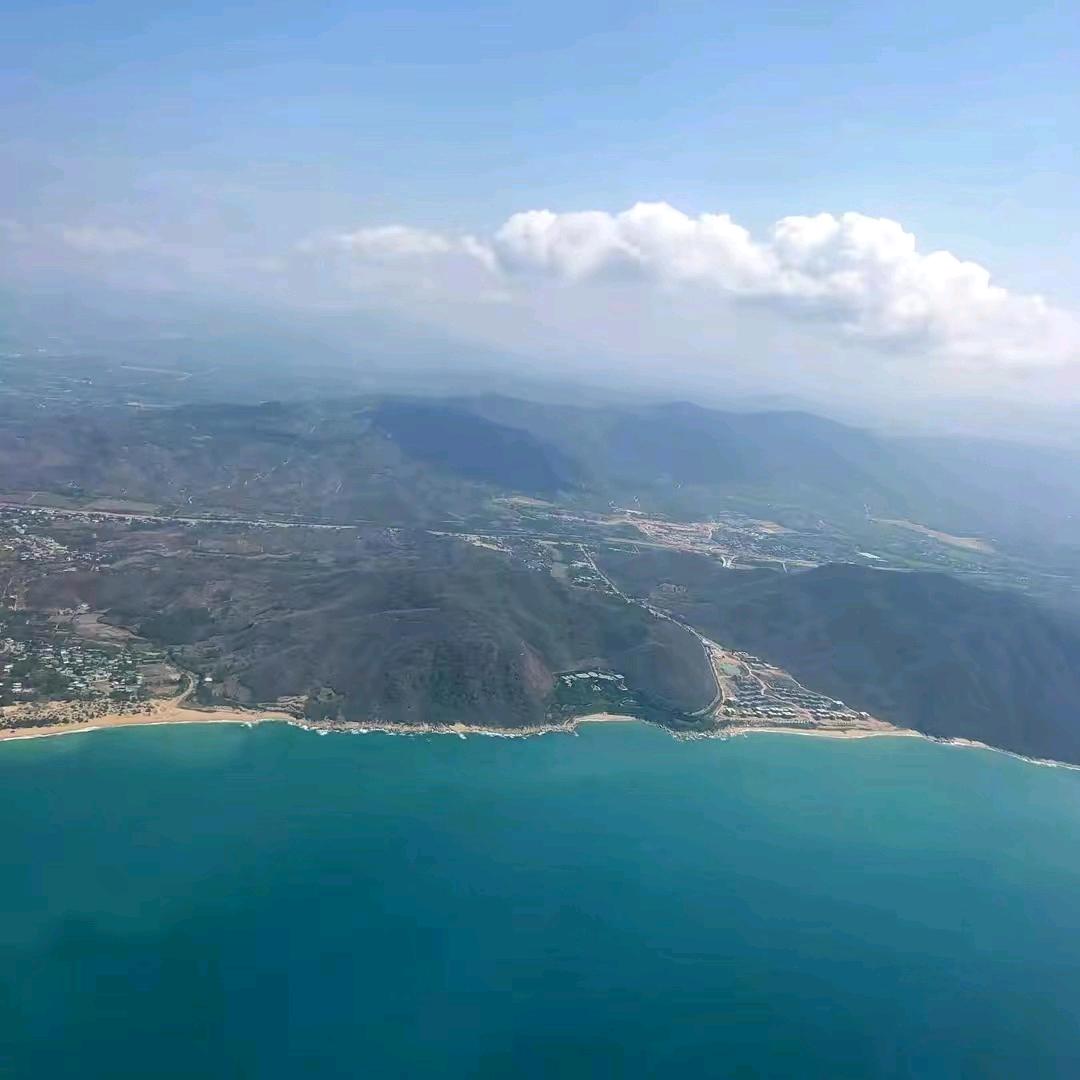 大山里的石头