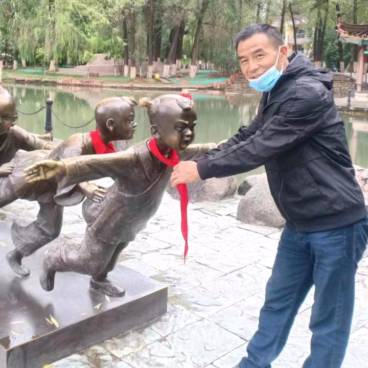 淡然一笑，姬，创安门业！