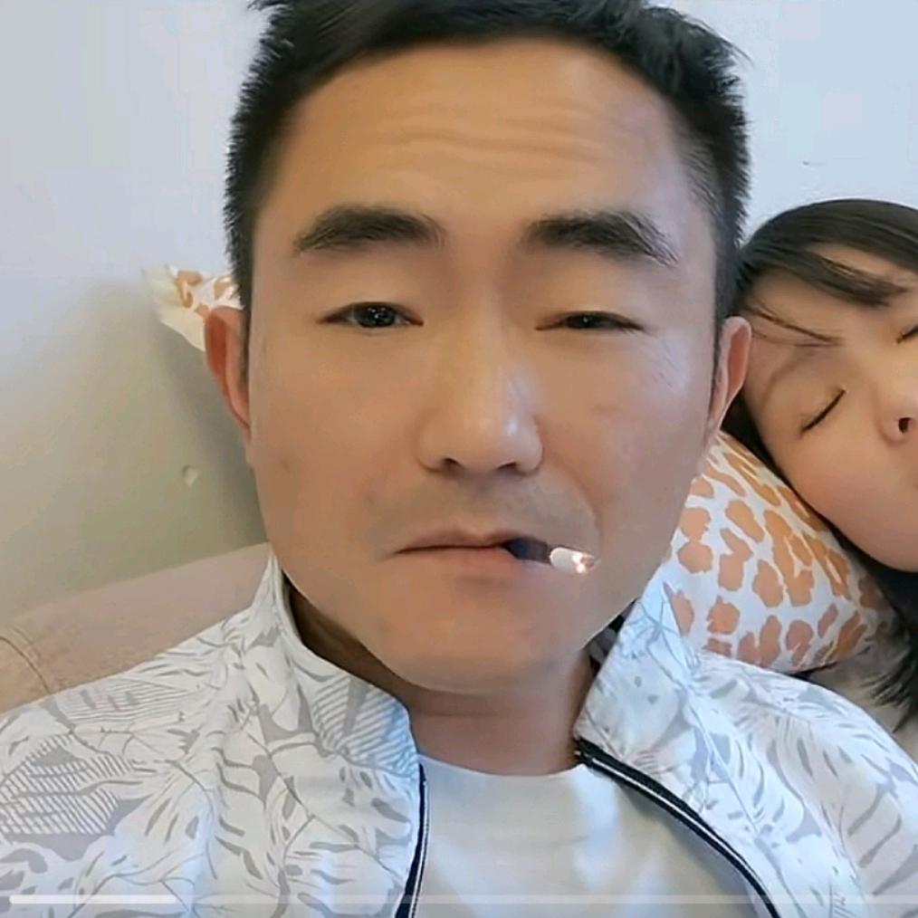 罗少