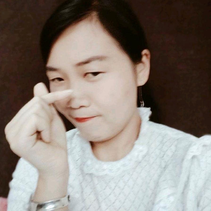 收报废车的小姐姐