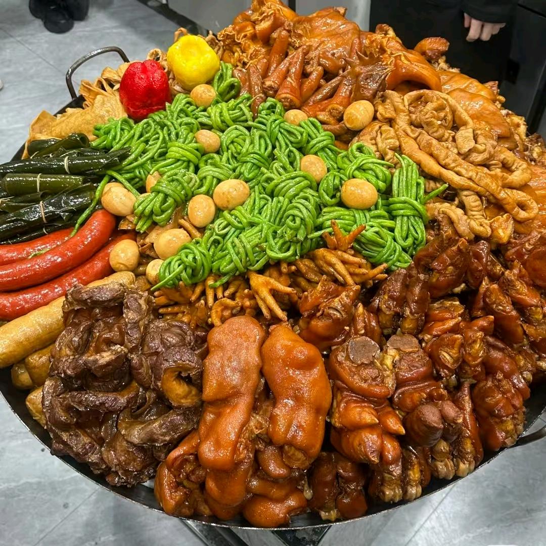 卤满满大锅卤菜