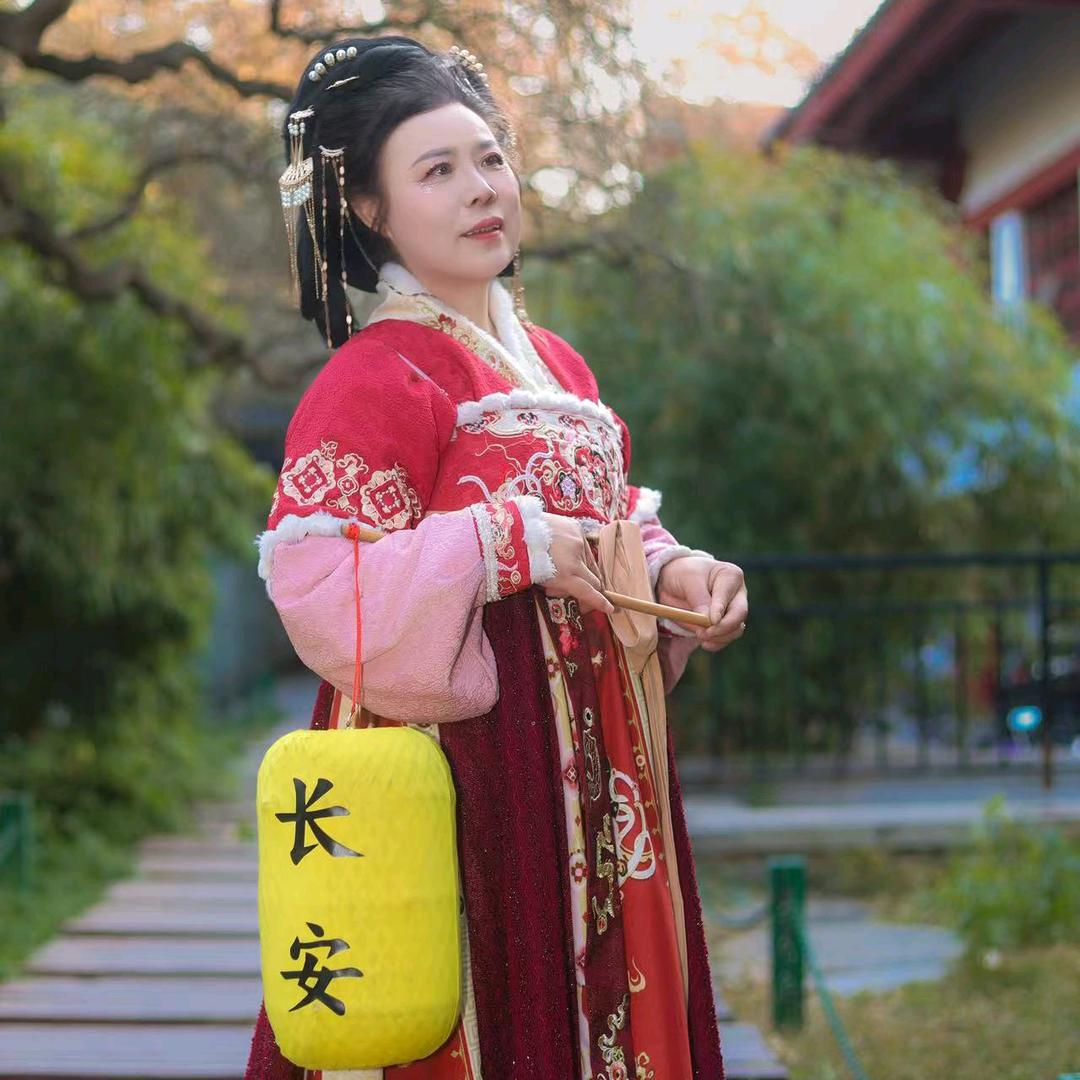 百合（爱跳舞）