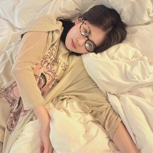 晓 Y