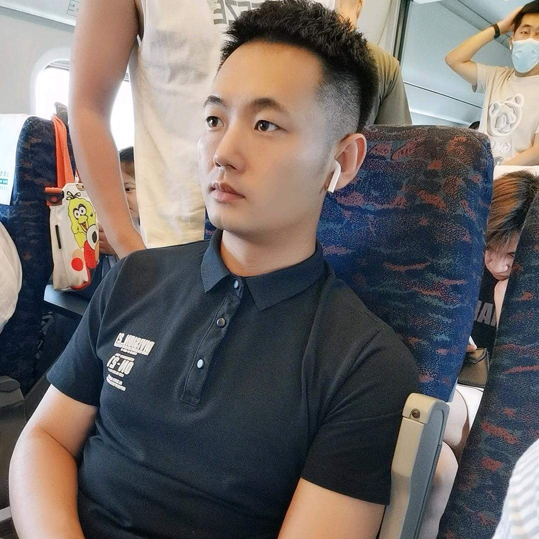 A.王小明