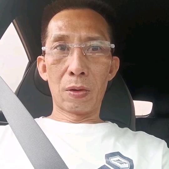 开心幸福每一天😄
