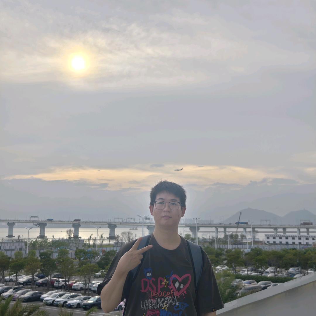 莫灬杰