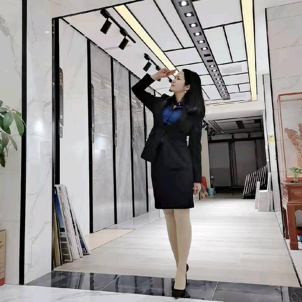 扛砖小妖精