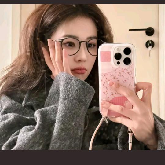 鹿依心飞 茸光相随