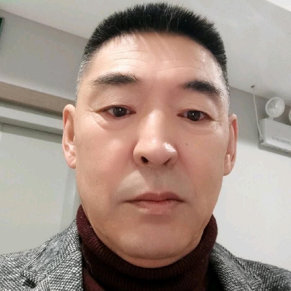 盛俊默听萧