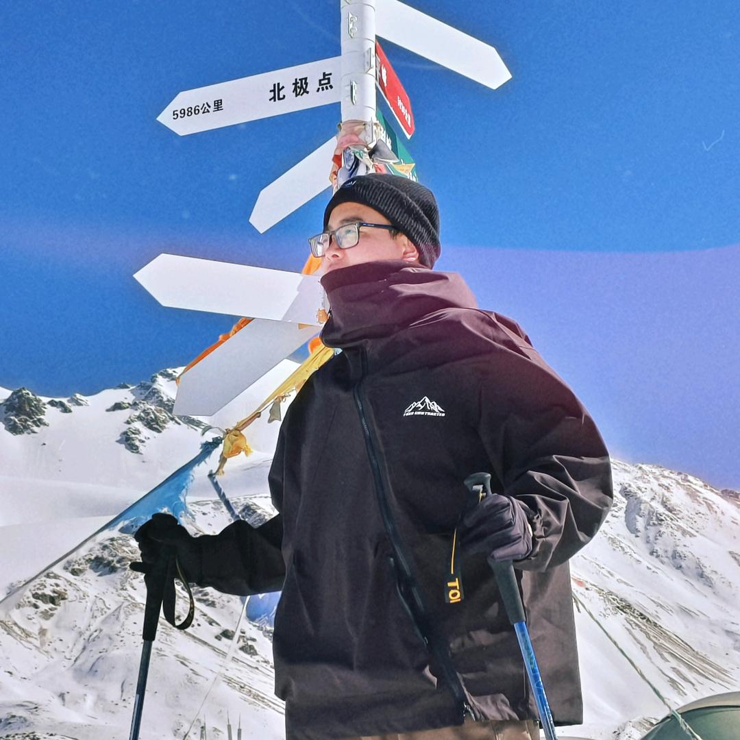 庭庭先森（攀登100座山）