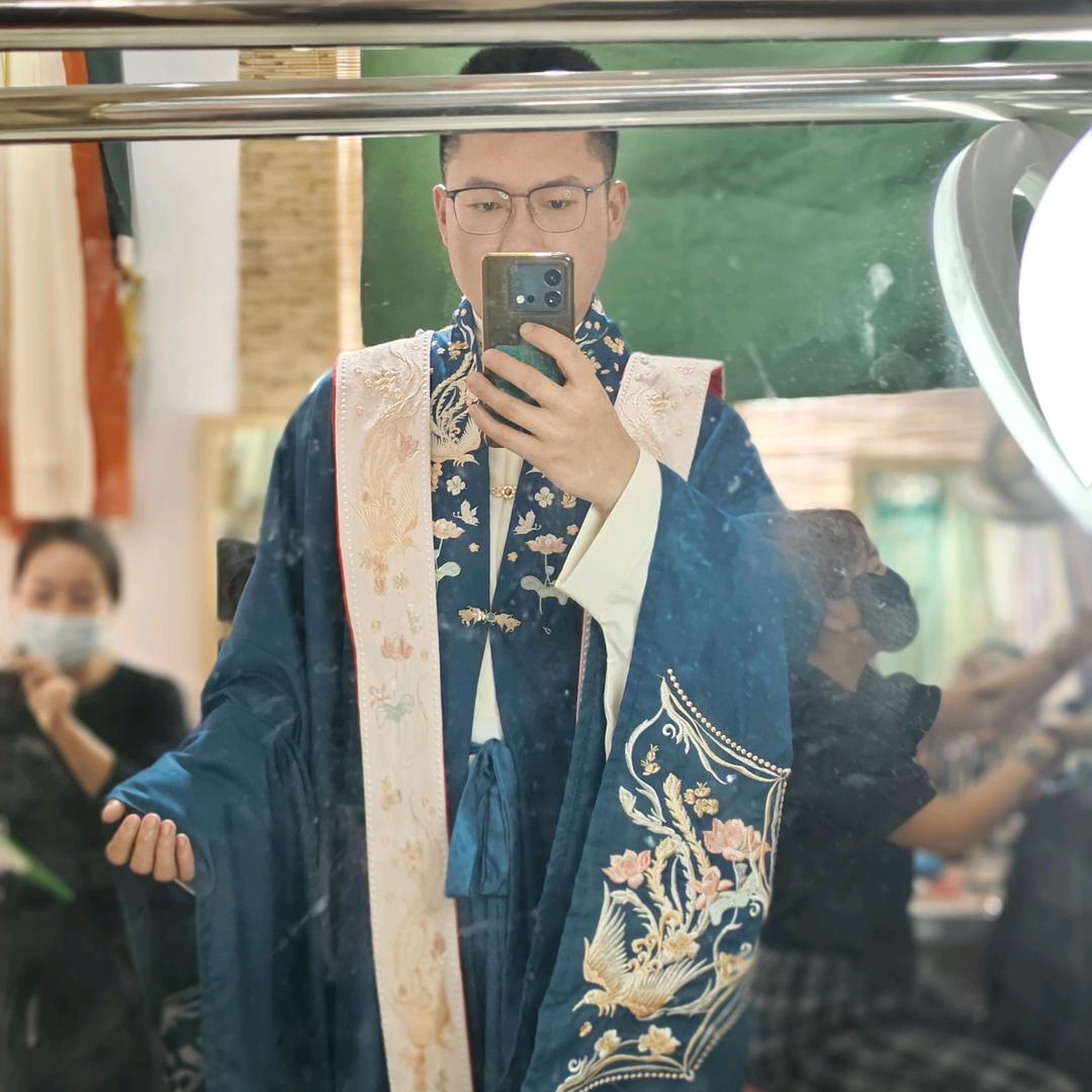 请喊卢宝