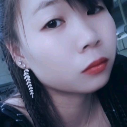 村里有个姑娘叫@小芳🈲私聊