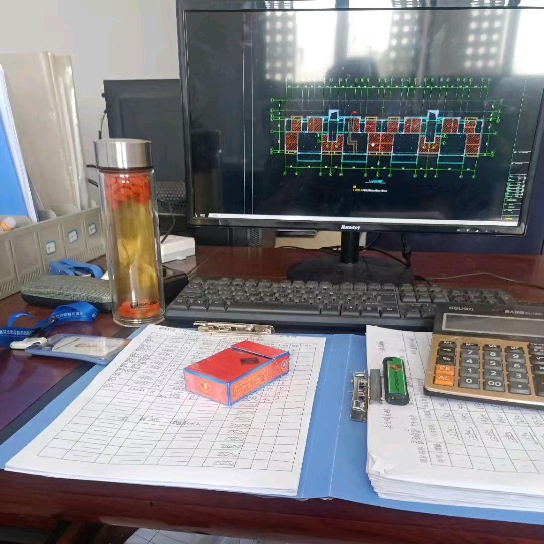 再见只是 陌生人。