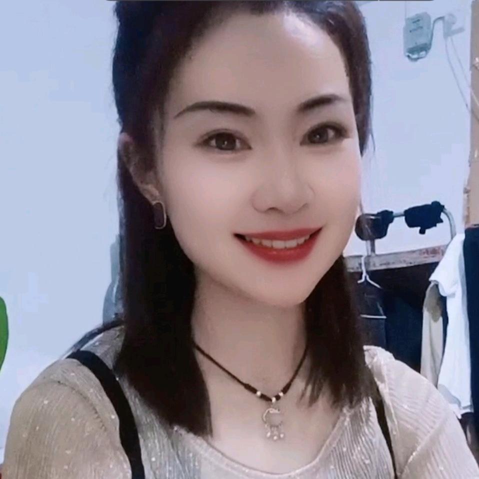 吴玲玲(网红锅巴)