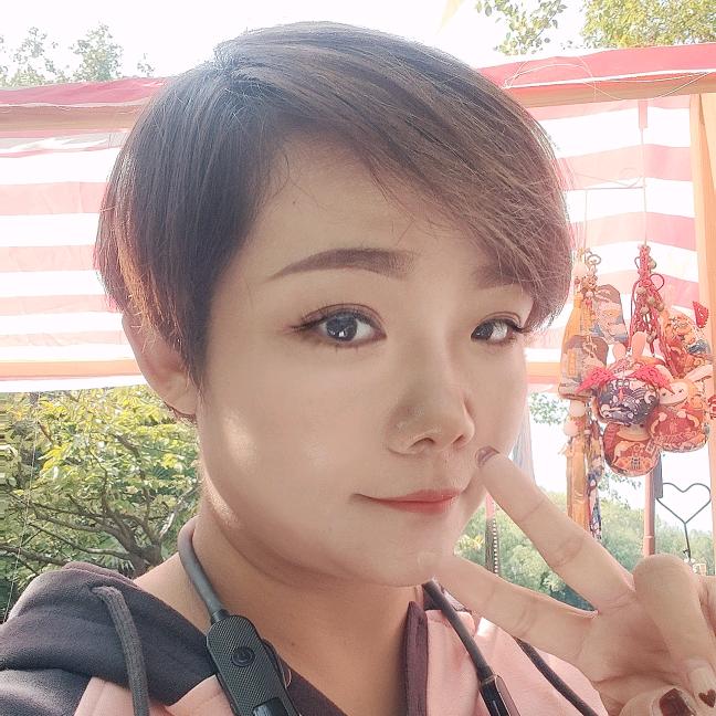 柳柳(｡･ω･｡)ﾉ♡