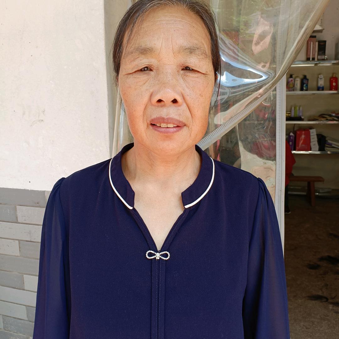 英子——每天2点10分直播