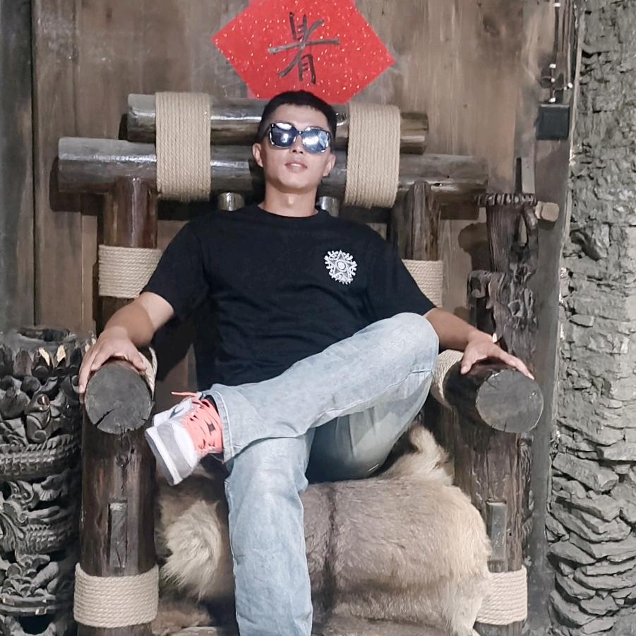 思乌嗯神