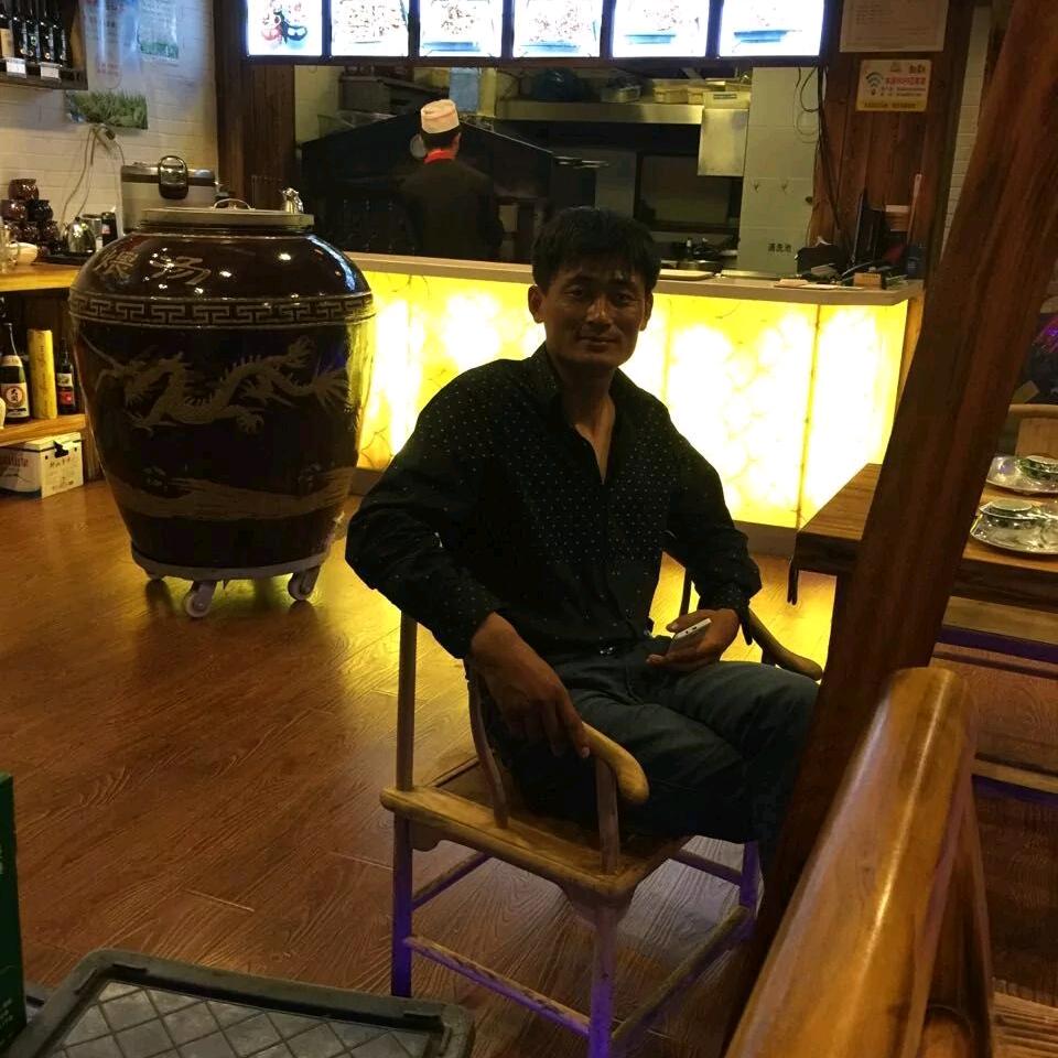 比尔盖东