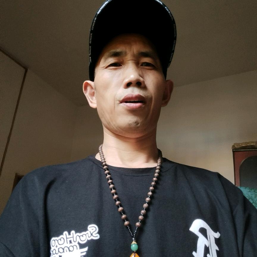 ？爸爸背后有故事吗？