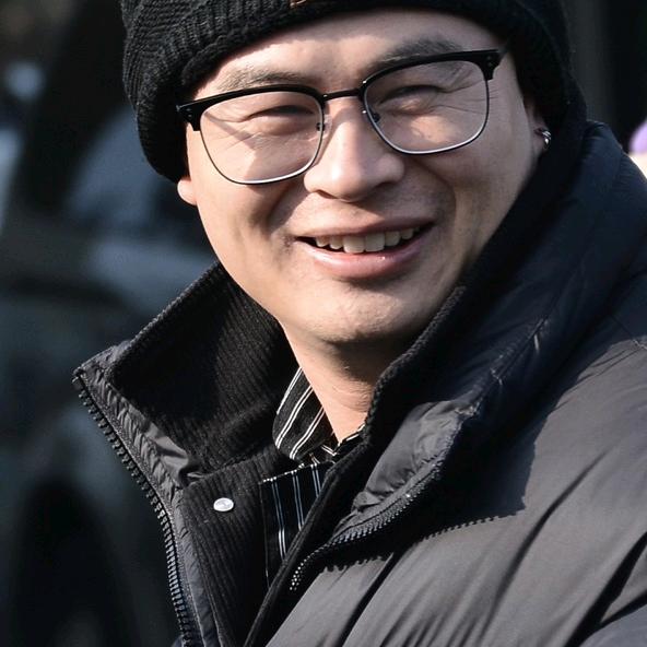 疯狂小亮哥