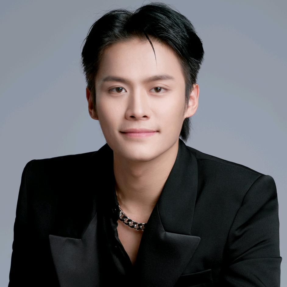 疯狂的小杨哥(三只羊)