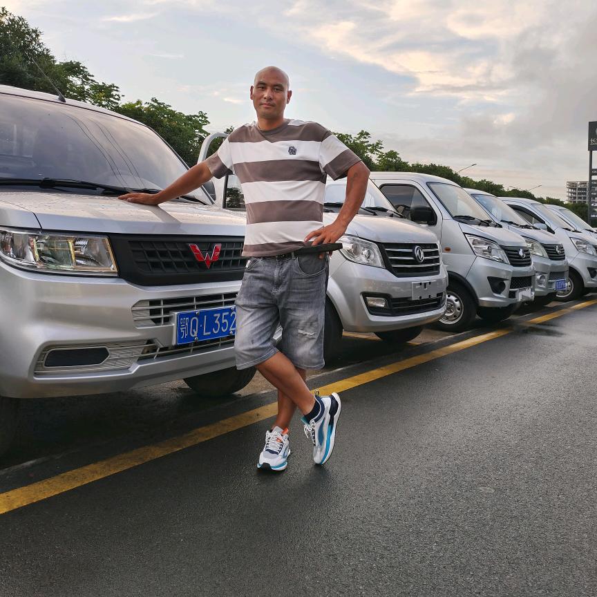 光头飞恩施昊阳二手车