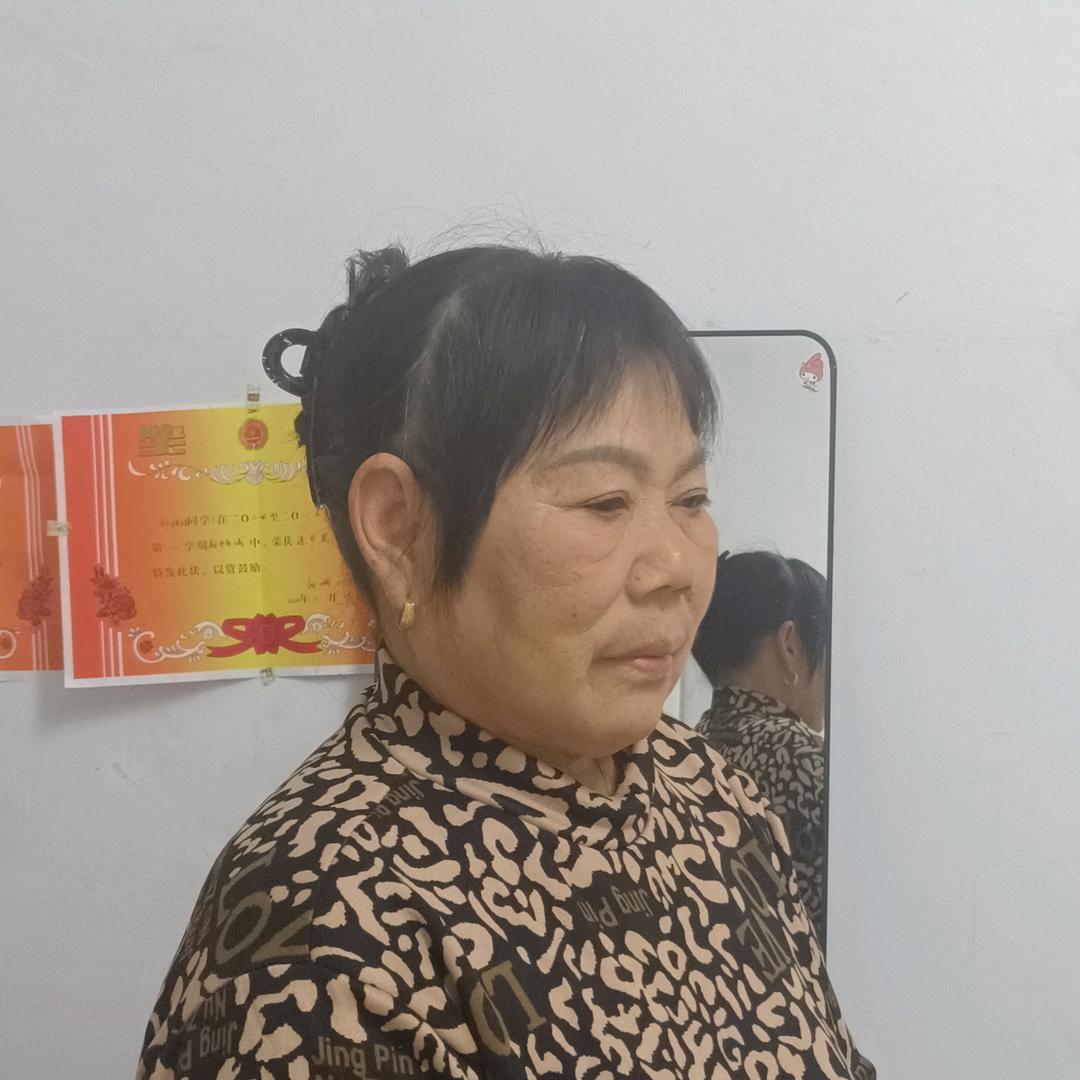 郭子鹏奶奶