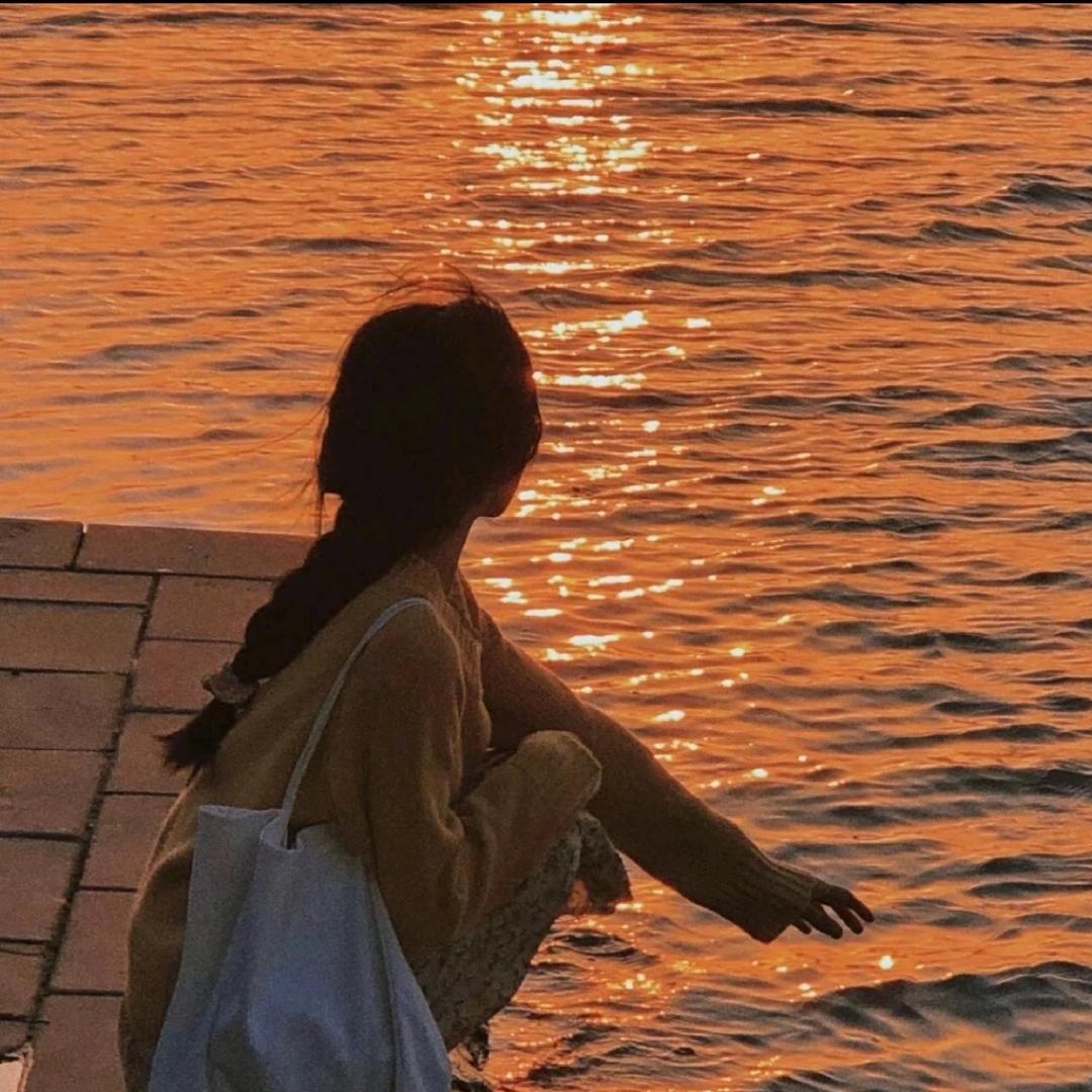 月月¹