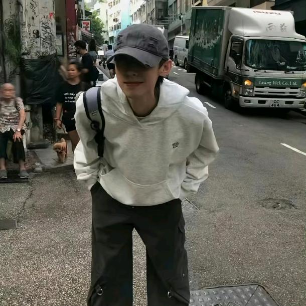 西西_